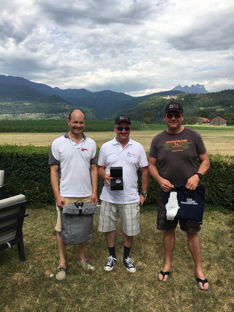 25d26760-9a07-4216-9478-0359d803a06c