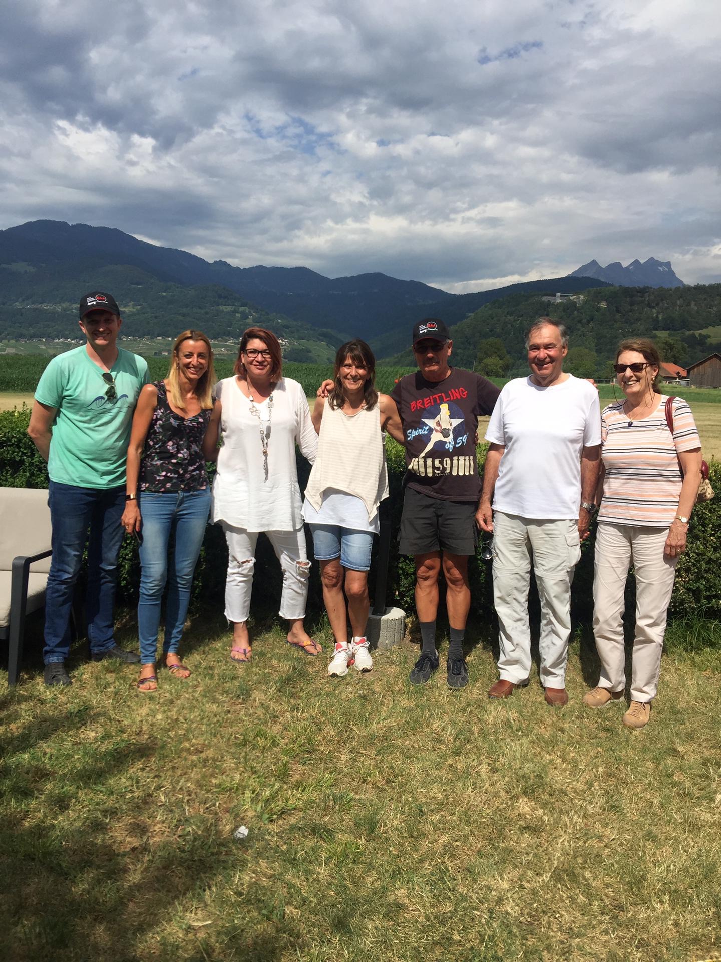 800b90a4-b5f1-42ce-8b2c-a5b4384e7698